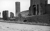 Czersk - Ruiny zamku w Czersku na zdjciu z lat 1939-45